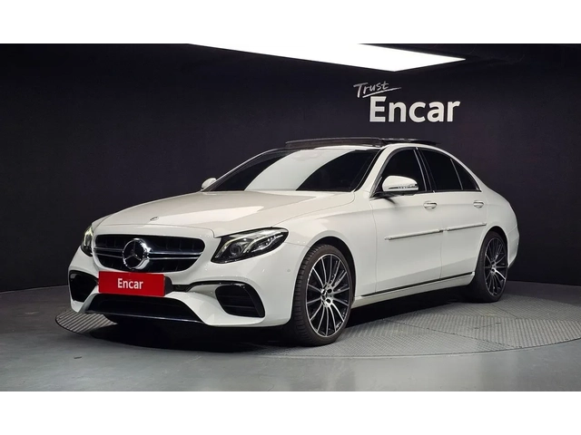 Mercedes-Benz E 300 4MATIC* E63 AMG ОПТИКА* ОБДУХВАНЕ* WIDESCREEN* HUD - автомобили, коли, обяви за нови и употребявани 0