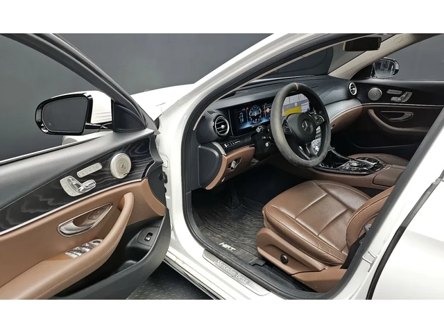Mercedes-Benz E 300 4MATIC* E63 AMG ОПТИКА* ОБДУХВАНЕ* WIDESCREEN* HUD - автомобили, коли, обяви за нови и употребявани 2
