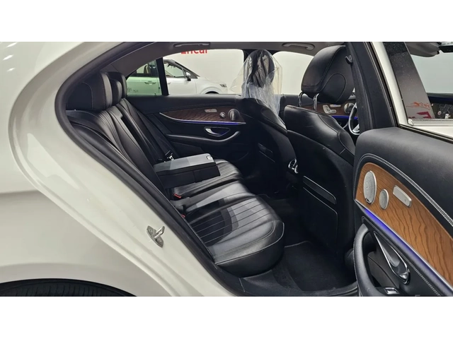 Mercedes-Benz E 300 BURMESTER / DISTRONIC / 360 КАМЕРИ / ОБДУХВАНЕ - автомобили, коли, обяви за нови и употребявани 11