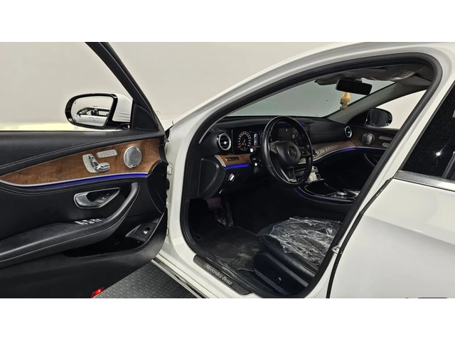 Mercedes-Benz E 300 BURMESTER / DISTRONIC / 360 КАМЕРИ / ОБДУХВАНЕ - автомобили, коли, обяви за нови и употребявани 9