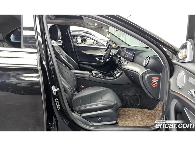 Mercedes-Benz E 300 DIGITAL / ОБДУХ / 360 / HUD / AMG PKG / AMG ВОЛАН - автомобили, коли, обяви за нови и употребявани 13