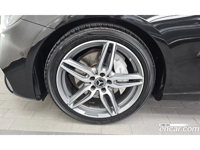 Mercedes-Benz E 300 DIGITAL / ОБДУХ / 360 / HUD / AMG PKG / AMG ВОЛАН - автомобили, коли, обяви за нови и употребявани 4