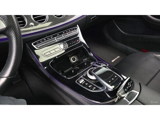 Mercedes-Benz E 300 AMG* 4MATIC* ПОДГРЕВ* КОЖА* ПАНОРАМА* 360* - автомобили, коли, обяви за нови и употребявани 14