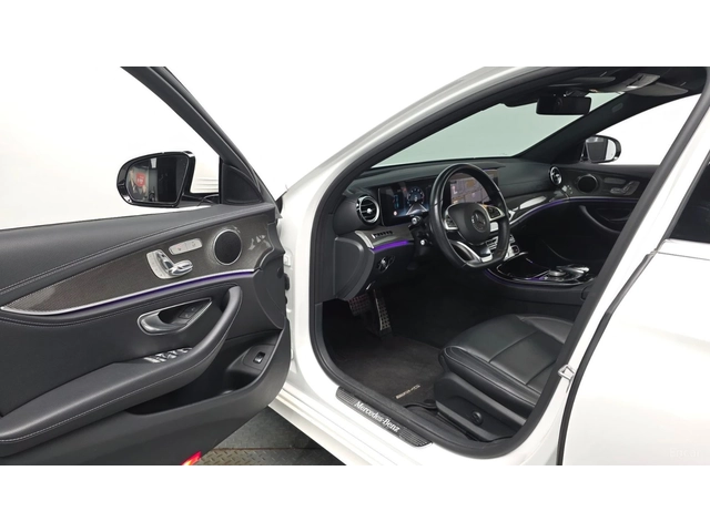 Mercedes-Benz E 300 AMG* 4MATIC* ПОДГРЕВ* КОЖА* ПАНОРАМА* 360* - автомобили, коли, обяви за нови и употребявани 8
