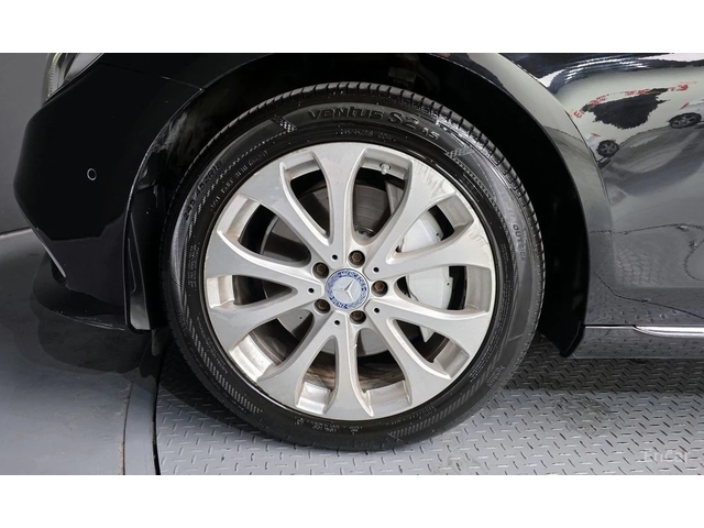 Mercedes-Benz E 300 ДИГИТАЛНО* ТАБЛО* ОБДУХВАНЕ* 360КАМЕРА* ХЕДЪП* - автомобили, коли, обяви за нови и употребявани 5