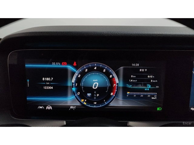 Mercedes-Benz E 300 4MATIC* 360* BURMESTER* DISTRONIC* ОБДУХ - автомобили, коли, обяви за нови и употребявани 4