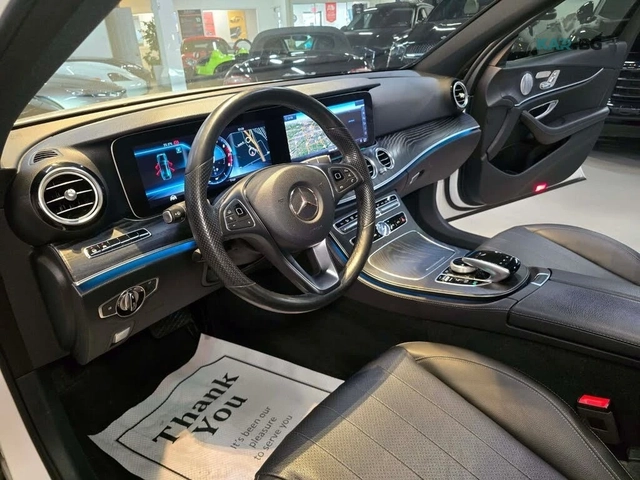 Mercedes-Benz E 300 4MATIC/SPORT-PACK/PANOROOF/BURMESTER - автомобили, коли, обяви за нови и употребявани 7