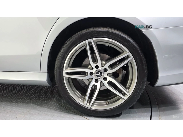 Mercedes-Benz E 300 4MATIC AMG* HUD* КОЖА* ОБДУХВ* НАВИ* ПАНО - автомобили, коли, обяви за нови и употребявани 4