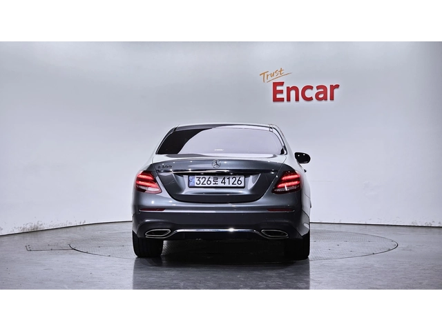 Mercedes-Benz E 300 E300 AMG Line - автомобили, коли, обяви за нови и употребявани 3