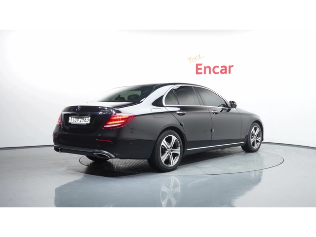 Mercedes-Benz E 300 4MATIC Avantgarde - автомобили, коли, обяви за нови и употребявани 1