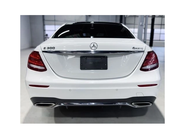 Mercedes-Benz E 300 E 300 4MATIC | Burmester | Panorama | Distronic | - автомобили, коли, обяви за нови и употребявани 3