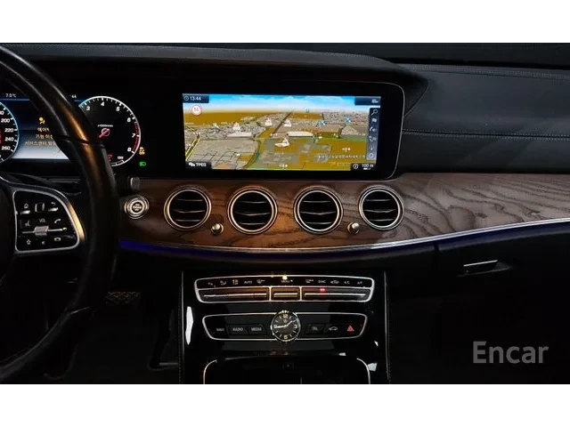Mercedes-Benz E 300 4 MATIC /BURMESTER /360 КАМЕРИ /ОБДУХВАНЕ /HEAD UP - автомобили, коли, обяви за нови и употребявани 12