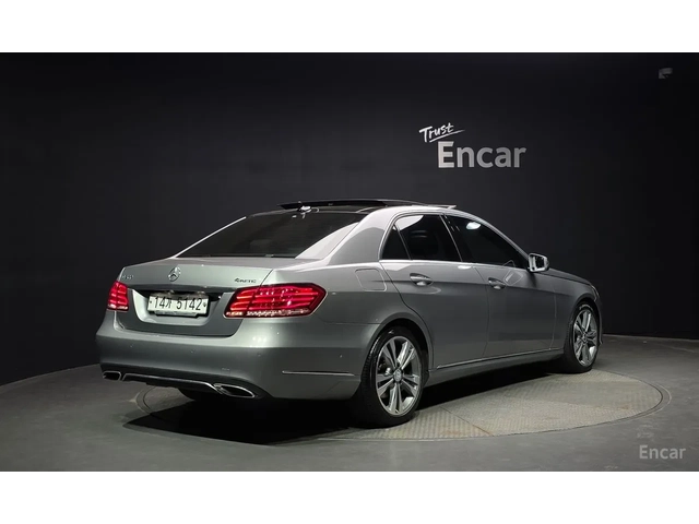 Mercedes-Benz E 300 4MATIC - автомобили, коли, обяви за нови и употребявани 1