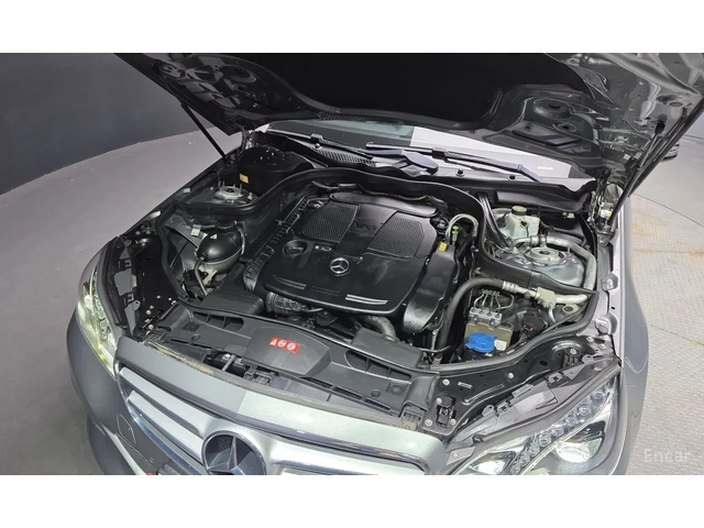Mercedes-Benz E 300 4MATIC - автомобили, коли, обяви за нови и употребявани 3
