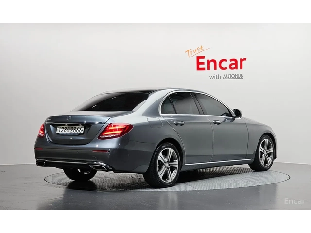 Mercedes-Benz E 300 FULL* ОБДУХ* HUD* 360 KAМЕРИ* ЦЕНА ДО СОФИЯ - автомобили, коли, обяви за нови и употребявани 3