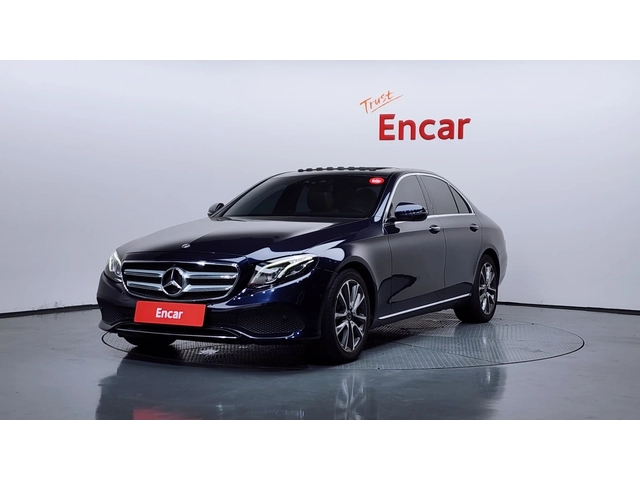 Mercedes-Benz E 300 4MATIC Avantgarde | HUD | 360  | Вентилация - автомобили, коли, обяви за нови и употребявани 0