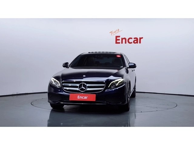 Mercedes-Benz E 300 4MATIC Avantgarde | HUD | 360  | Вентилация - автомобили, коли, обяви за нови и употребявани 2