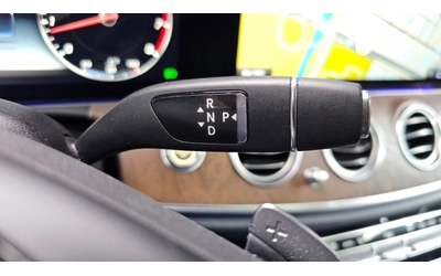 Mercedes-Benz E 300 - автомобили, коли, обяви за нови и употребявани 10