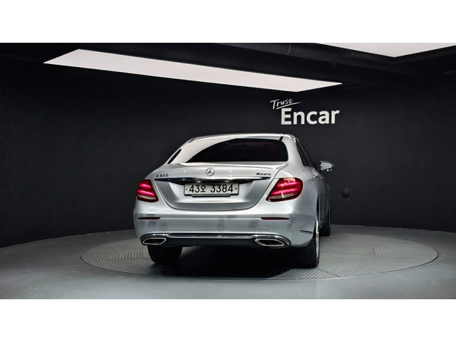 Mercedes-Benz E 300 - автомобили, коли, обяви за нови и употребявани 2