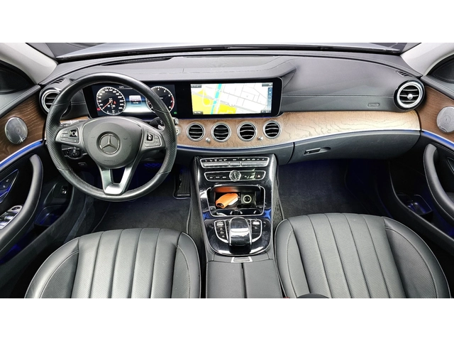 Mercedes-Benz E 300 - автомобили, коли, обяви за нови и употребявани 7