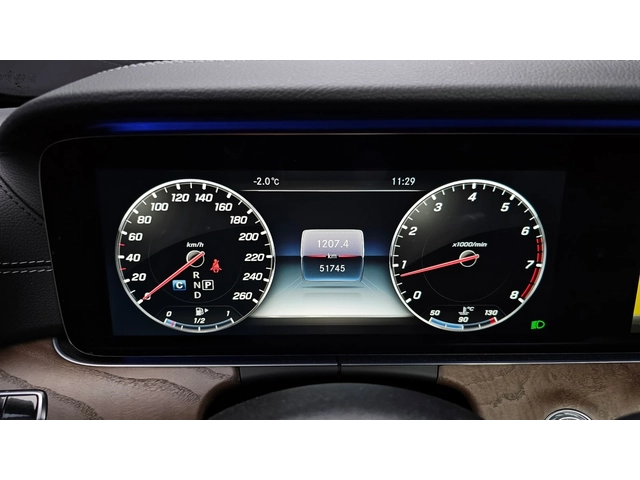 Mercedes-Benz E 300 - автомобили, коли, обяви за нови и употребявани 8