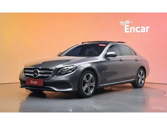 Mercedes-Benz E 300 E300 4MATIC Avantgarde | HUD | 360  камера | - автомобили, коли, обяви за нови и употребявани 0