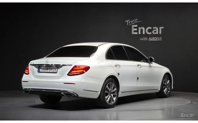 mercedes-benz-e-300 - 1