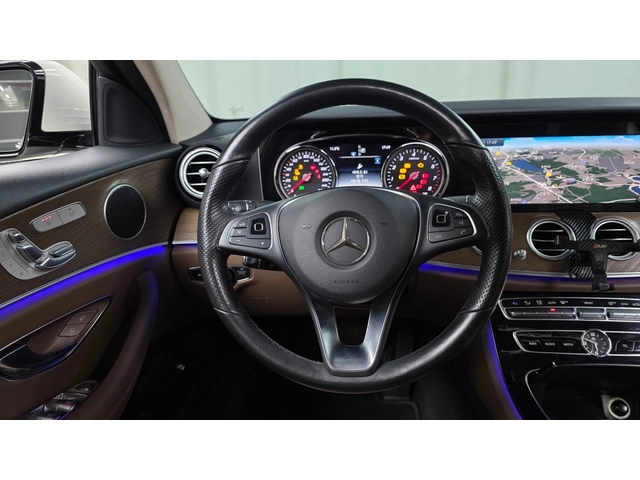Mercedes-Benz E 300 Model 2018 - автомобили, коли, обяви за нови и употребявани 3