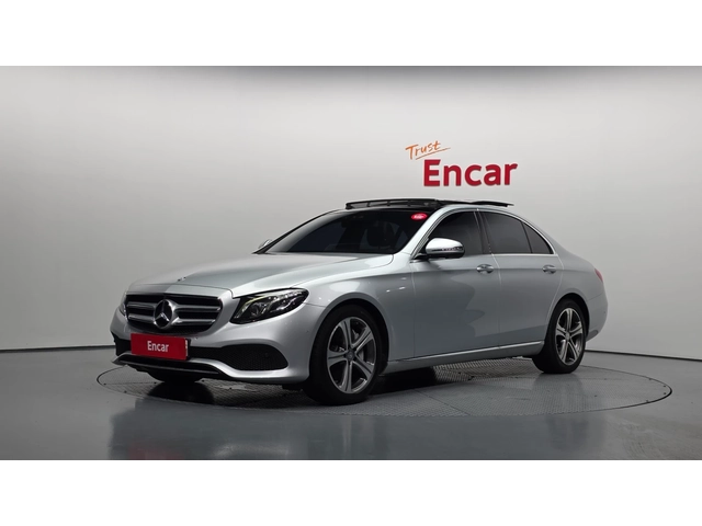 Mercedes-Benz E 300 360  | Панорама | Вентилация | Памет - автомобили, коли, обяви за нови и употребявани 0