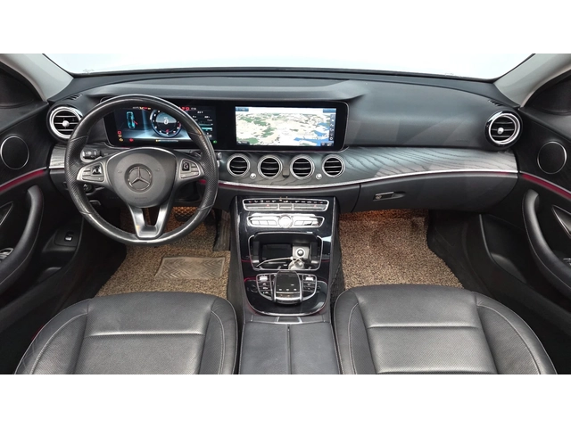 Mercedes-Benz E 300 360  | Панорама | Вентилация | Памет - автомобили, коли, обяви за нови и употребявани 4