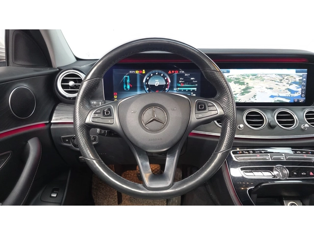 Mercedes-Benz E 300 360  | Панорама | Вентилация | Памет - автомобили, коли, обяви за нови и употребявани 9