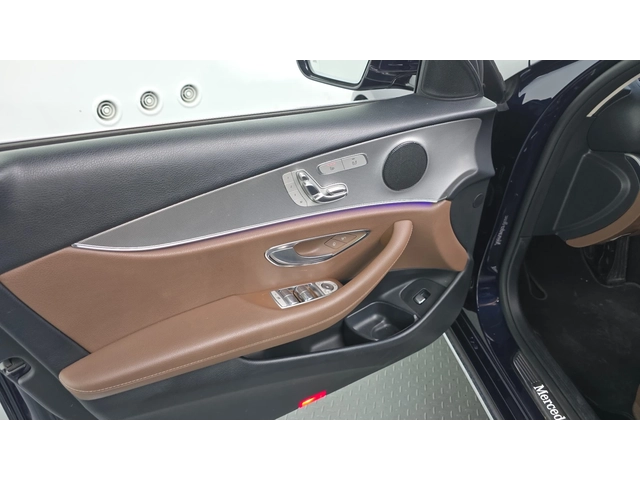 Mercedes-Benz E 300 Avantgarde - автомобили, коли, обяви за нови и употребявани 12
