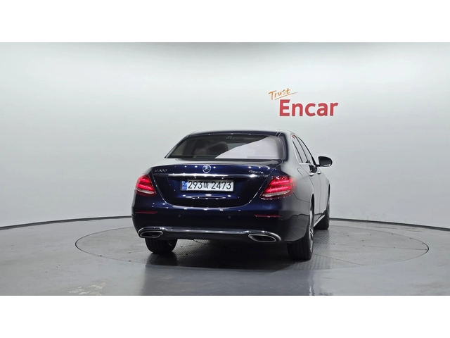 Mercedes-Benz E 300 Avantgarde - автомобили, коли, обяви за нови и употребявани 3