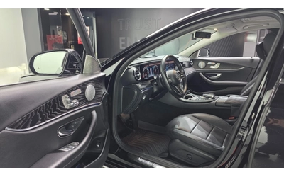 Mercedes-Benz E 300 E300 4MATIC Avantgarde | 360  Камера | HUD | - автомобили, коли, обяви за нови и употребявани 7