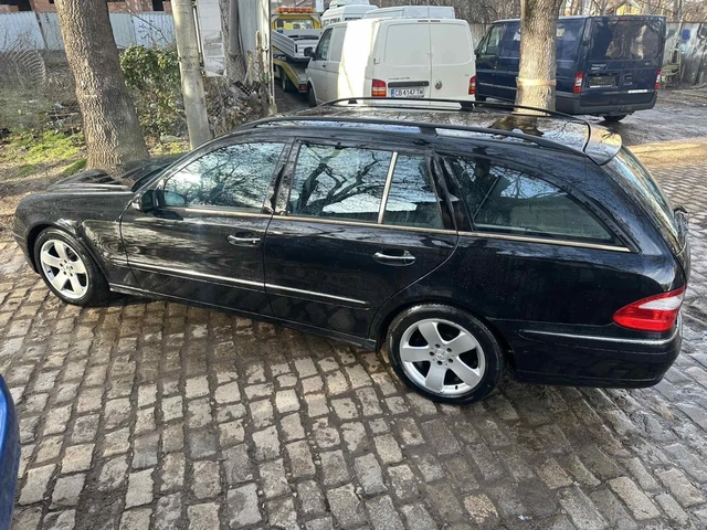 Mercedes-Benz E 320 - автомобили, коли, обяви за нови и употребявани 6