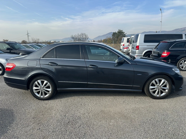 Mercedes-Benz E 350 AVANTGARDE* 231к.с* DISTRONIC* МЪРТВА ЗОНА - автомобили, коли, обяви за нови и употребявани 6