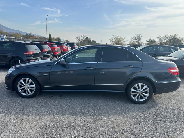 Mercedes-Benz E 350 AVANTGARDE* 231к.с* DISTRONIC* МЪРТВА ЗОНА - автомобили, коли, обяви за нови и употребявани 7