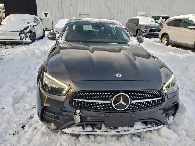 Mercedes-Benz E 350 4MATIC - автомобили, коли, обяви за нови и употребявани 0