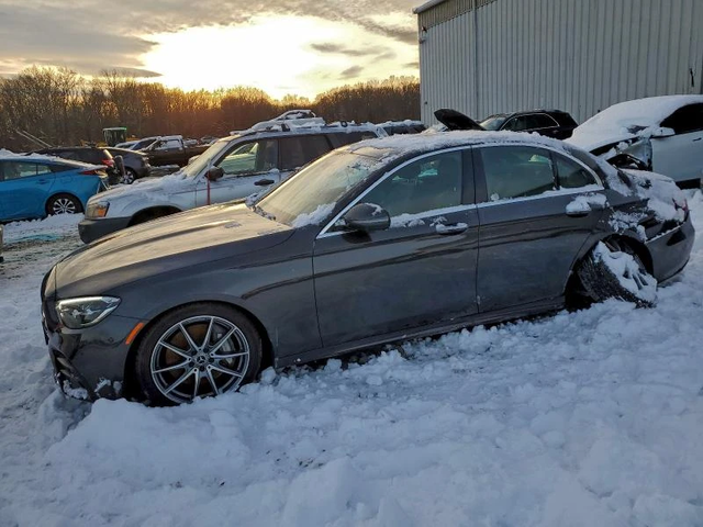 Mercedes-Benz E 350 4MATIC - автомобили, коли, обяви за нови и употребявани 4