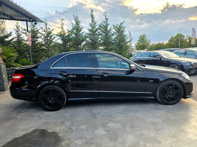 Mercedes-Benz E 350 D MEGA FULL AMG LINE ПАНОРАМА ЛИЗИНГ 100% - автомобили, коли, обяви за нови и употребявани 10