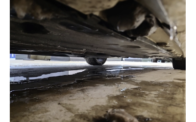 Mercedes-Benz E 350 КОжа* Подгрев* Кейлес* Blind Spot* PANO - автомобили, коли, обяви за нови и употребявани 15