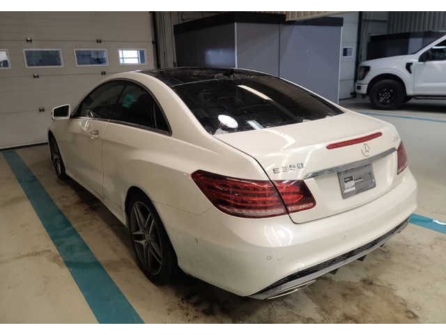 Mercedes-Benz E 350 КОжа* Подгрев* Кейлес* Blind Spot* PANO - автомобили, коли, обяви за нови и употребявани 3