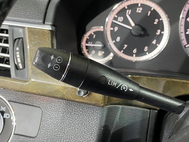 Mercedes-Benz E 350 4 Matic - автомобили, коли, обяви за нови и употребявани 12