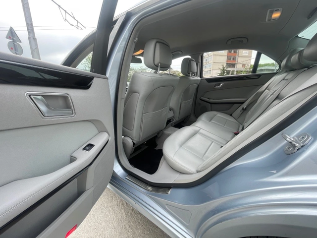 Mercedes-Benz E 350 4MATIC* FACELIFT - автомобили, коли, обяви за нови и употребявани 9