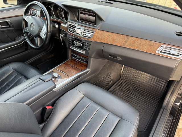 Mercedes-Benz E 350 Bluetec/4Matic/Panorama - автомобили, коли, обяви за нови и употребявани 12