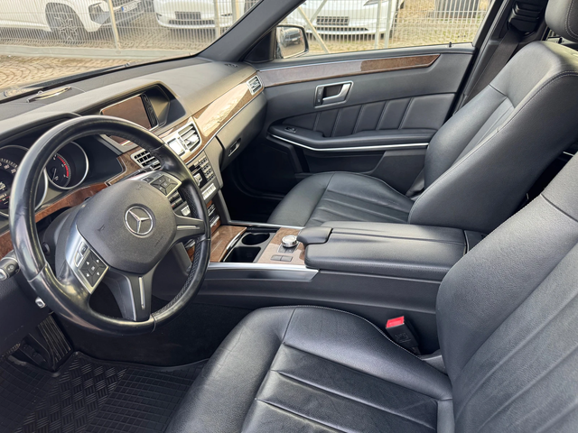 Mercedes-Benz E 350 Bluetec/4Matic/Panorama - автомобили, коли, обяви за нови и употребявани 9