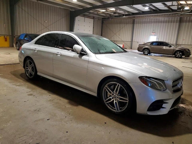Mercedes-Benz E 350 4MATIC AMG PKG - автомобили, коли, обяви за нови и употребявани 2