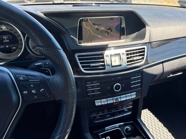 Mercedes-Benz E 350 CARFAX - автомобили, коли, обяви за нови и употребявани 10