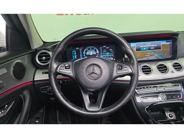 Mercedes-Benz E 350 AMG* 360* ПОДГРЕВ* ШИБЕДАХ* ЛИЗИНГ - автомобили, коли, обяви за нови и употребявани 9