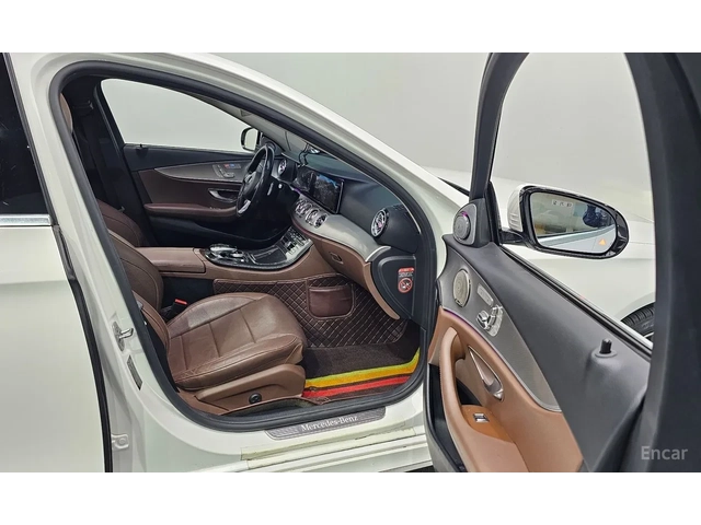 Mercedes-Benz E 350 AMG-пакет* ОБДУХВАНЕ* ПАНОРАМА* - автомобили, коли, обяви за нови и употребявани 5